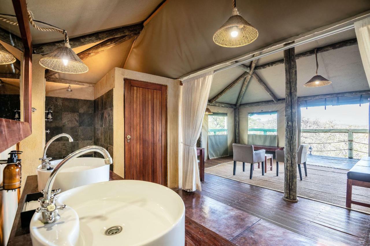 Eagle Tented Lodge & Spa Okaukuejo Exteriér fotografie